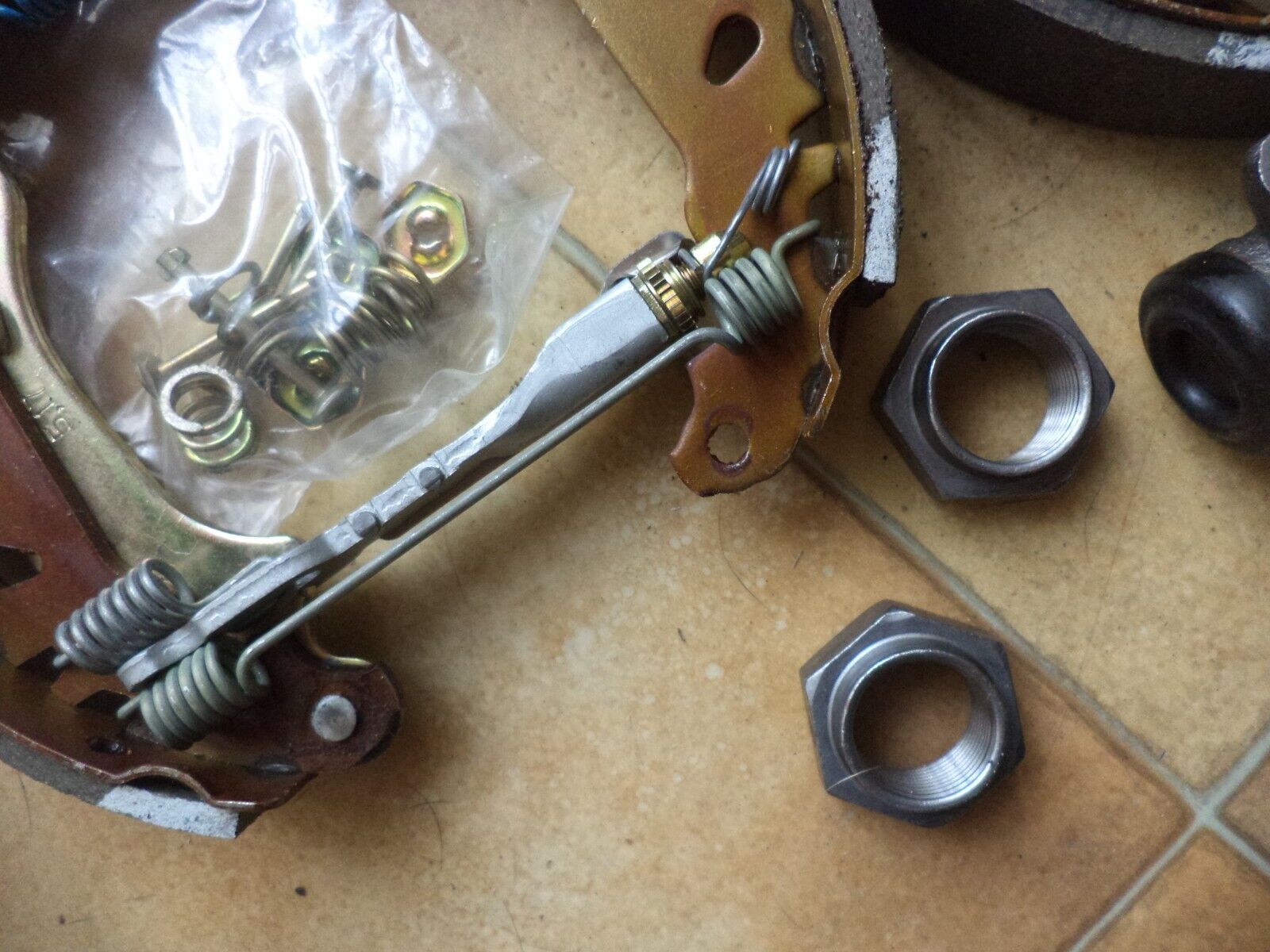 n°pb56 kit frein ar peugeot 206 bosch 42418k neuf n°pb56 kit frein ar peugeot 206 bosch 42418k neuf DPA86