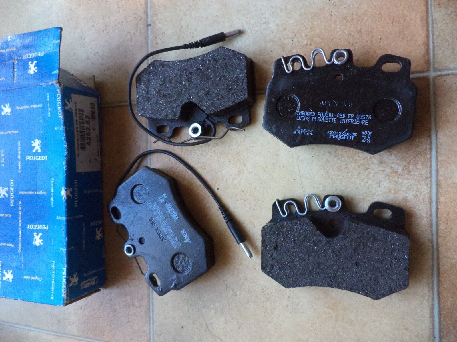 n°pb50 jeu plaquette av peugeot 206cc 306 425229 neuf DPA86