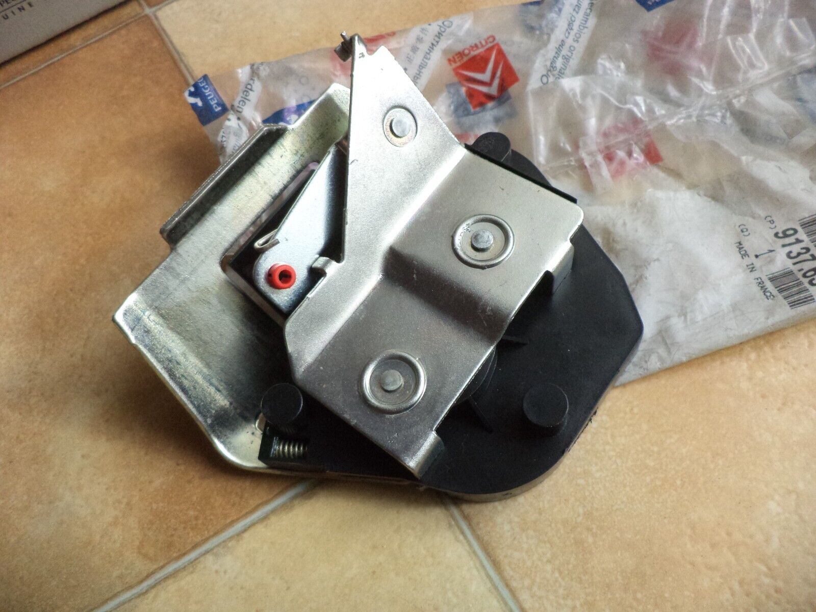 n°pb18 serrure porte arg laterale partner berlingo 913763 neuve DPA86