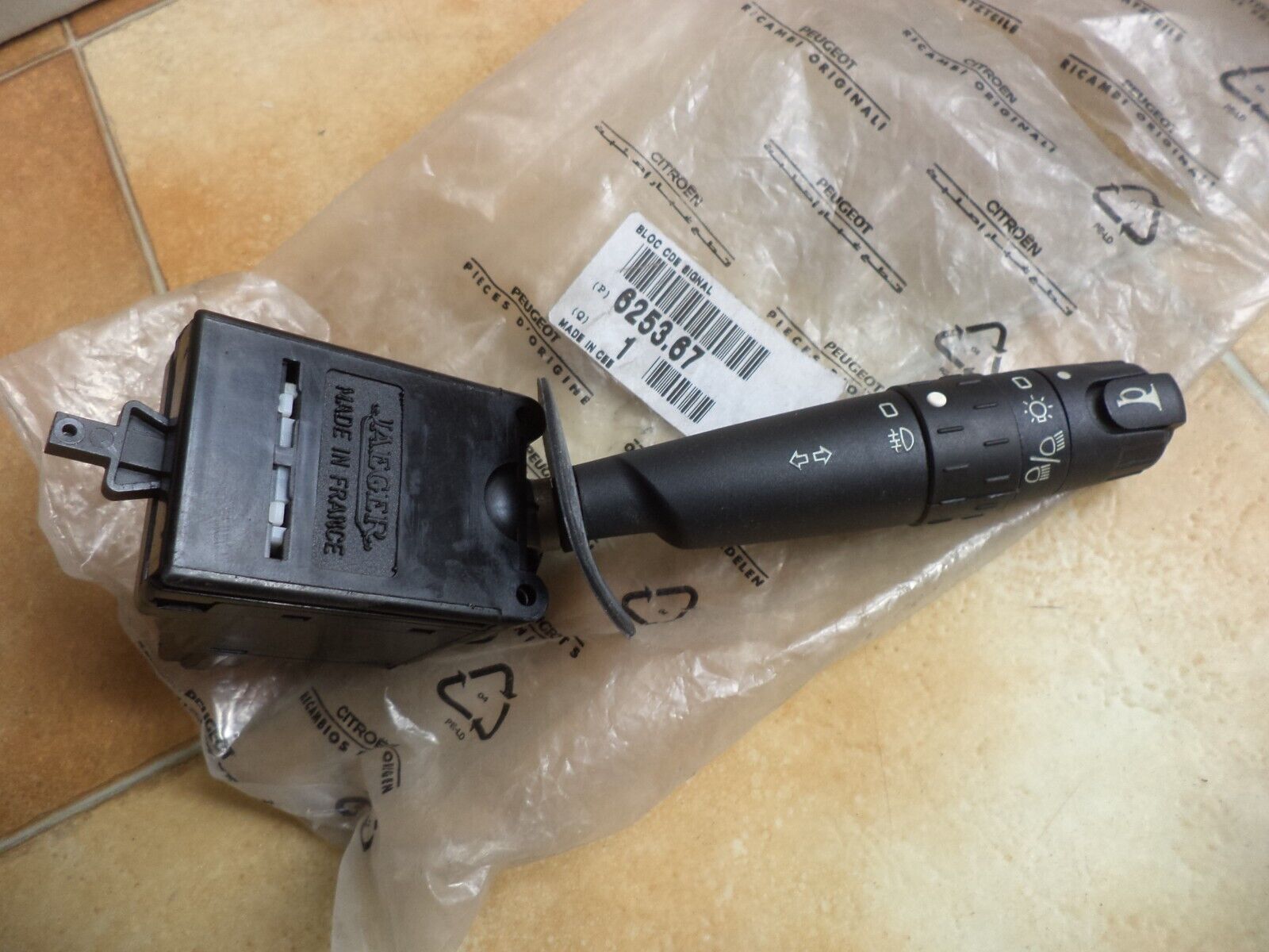 n°pb16 glace retroviseur avg peugeot 207 308 8151je neuve DPA86