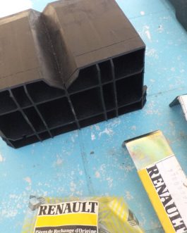 n°rt31 support pare choc ar renault super 5 7700778316 neuf DPA86
