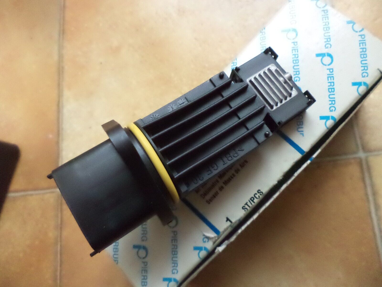 n°ce244 debitmetre alfa romeo gtv 156 166 722701040 72270104 neuf DPA86