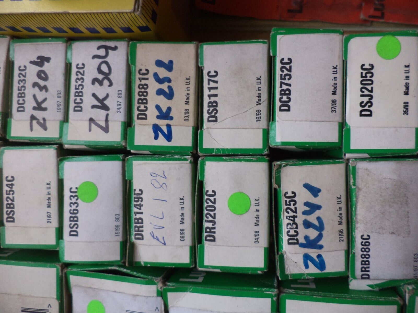 n°ce247 lot 63 doigt condenseur contacteur allumage neuf DPA86