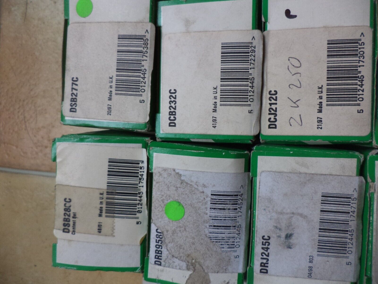 n°ce247 lot 63 doigt condenseur contacteur allumage neuf DPA86