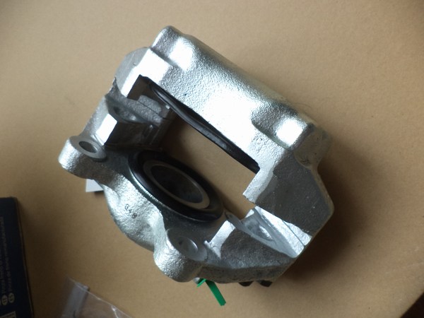 n°he17 etrier avant droit volvo P122 jaguar type E 8ac355394961 hella E.S DPA86