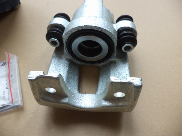 n°he19 etrier arriere droit jeep gd cherokee commander 8ac355395401 hella E.S DPA86