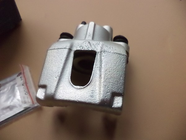 n°he19 etrier arriere droit jeep gd cherokee commander 8ac355395401 hella E.S DPA86