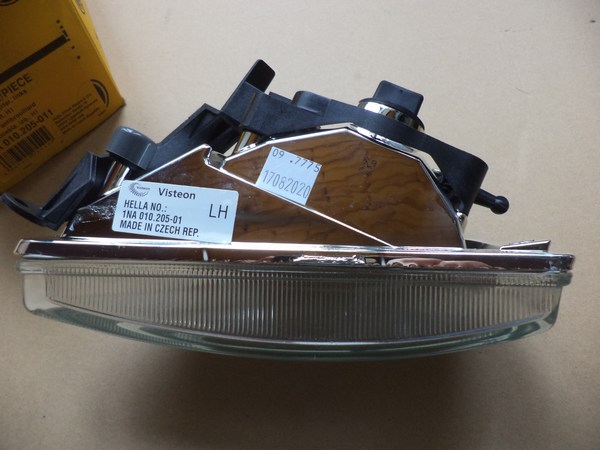 n°he20 antibrouillard ford focus mk1 avant gauche 1na010205011 hella neuf DPA86
