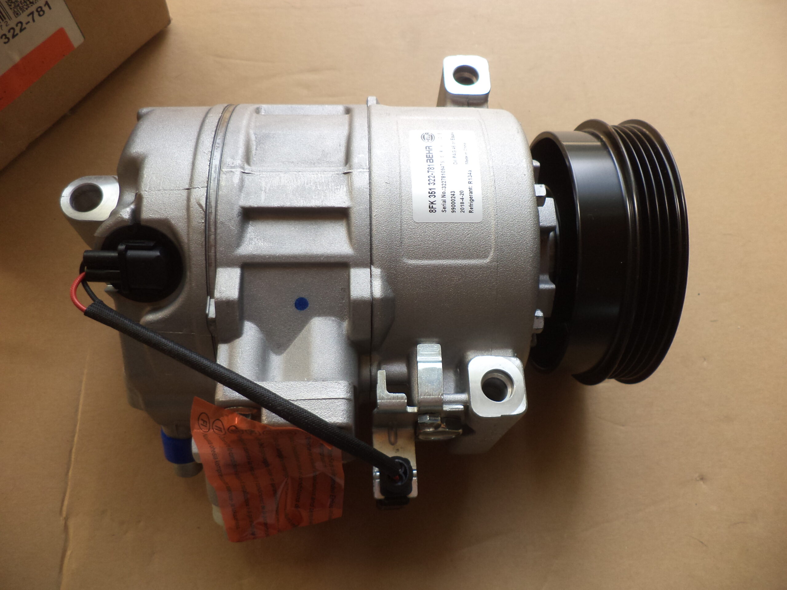 n°he11 compresseur climatisation audi A4 B6 hella 8fk351322781 neuf DPA86