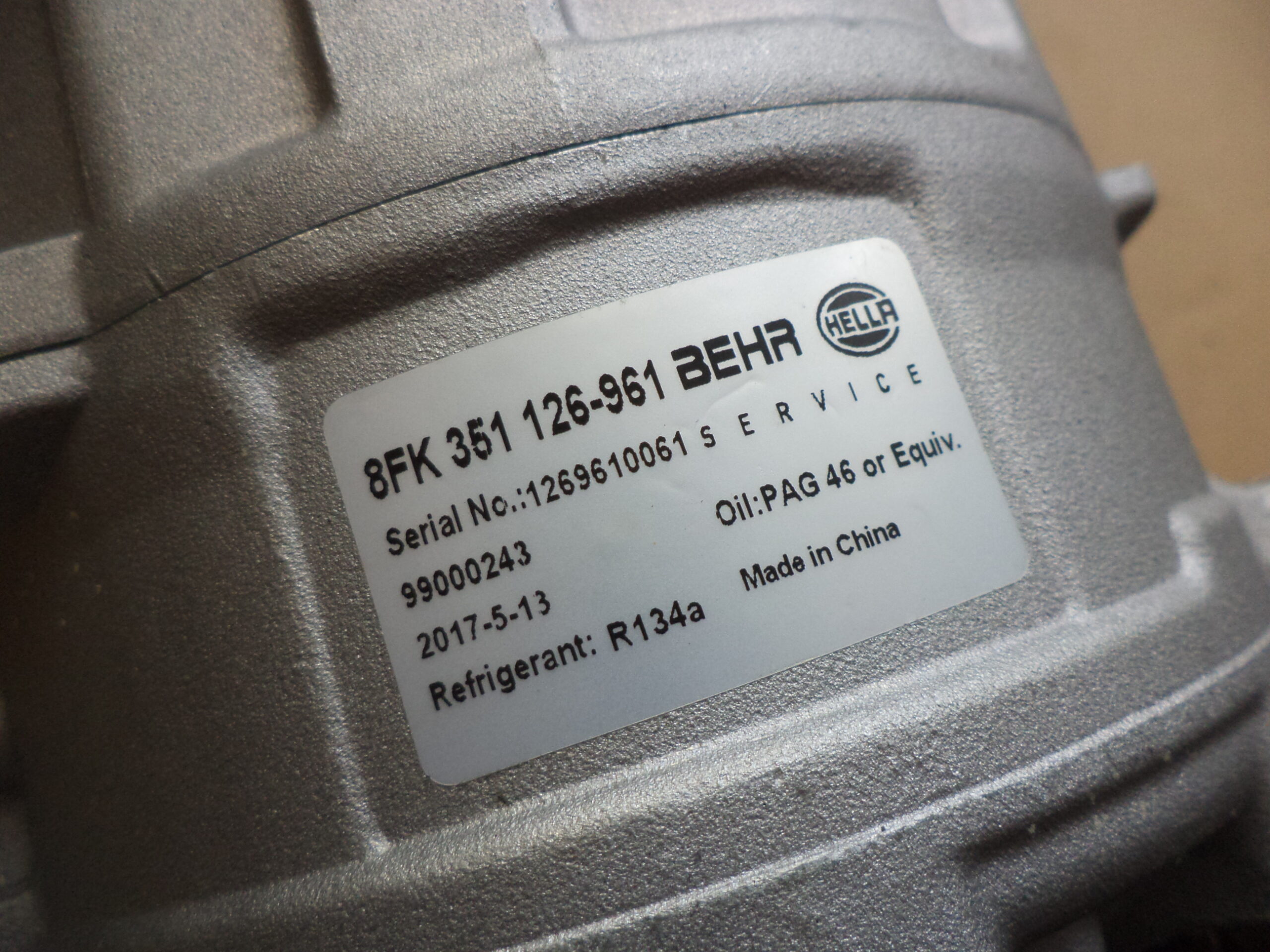 n°he12 compresseur climatisation skoda superb VW passat B5 8fk351126961 neuf DPA86