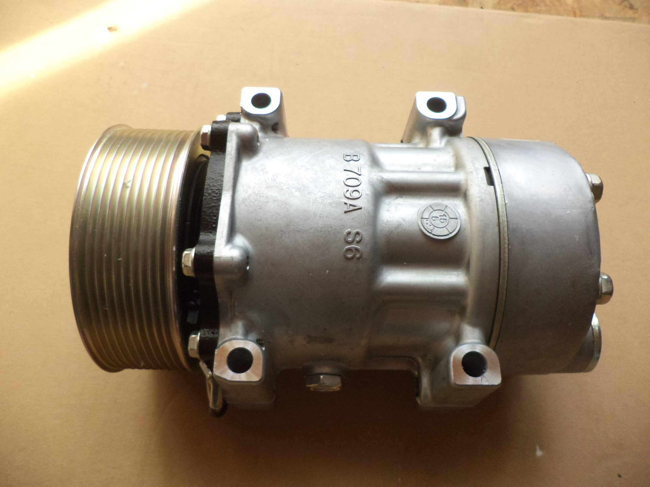 n°he5 compresseur climatisation renault midlum premium volvo FL 8fk351135471 DPA86