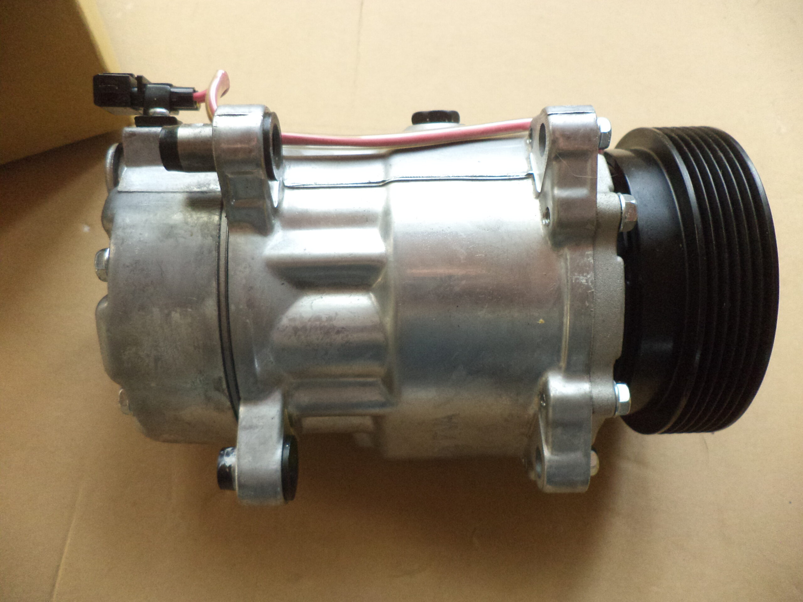 n°he6 compresseur climatisation VW passat polo golf seat 8fk351127331 n°he6 compresseur climatisation VW passat polo golf seat 8fk351127331 DPA86