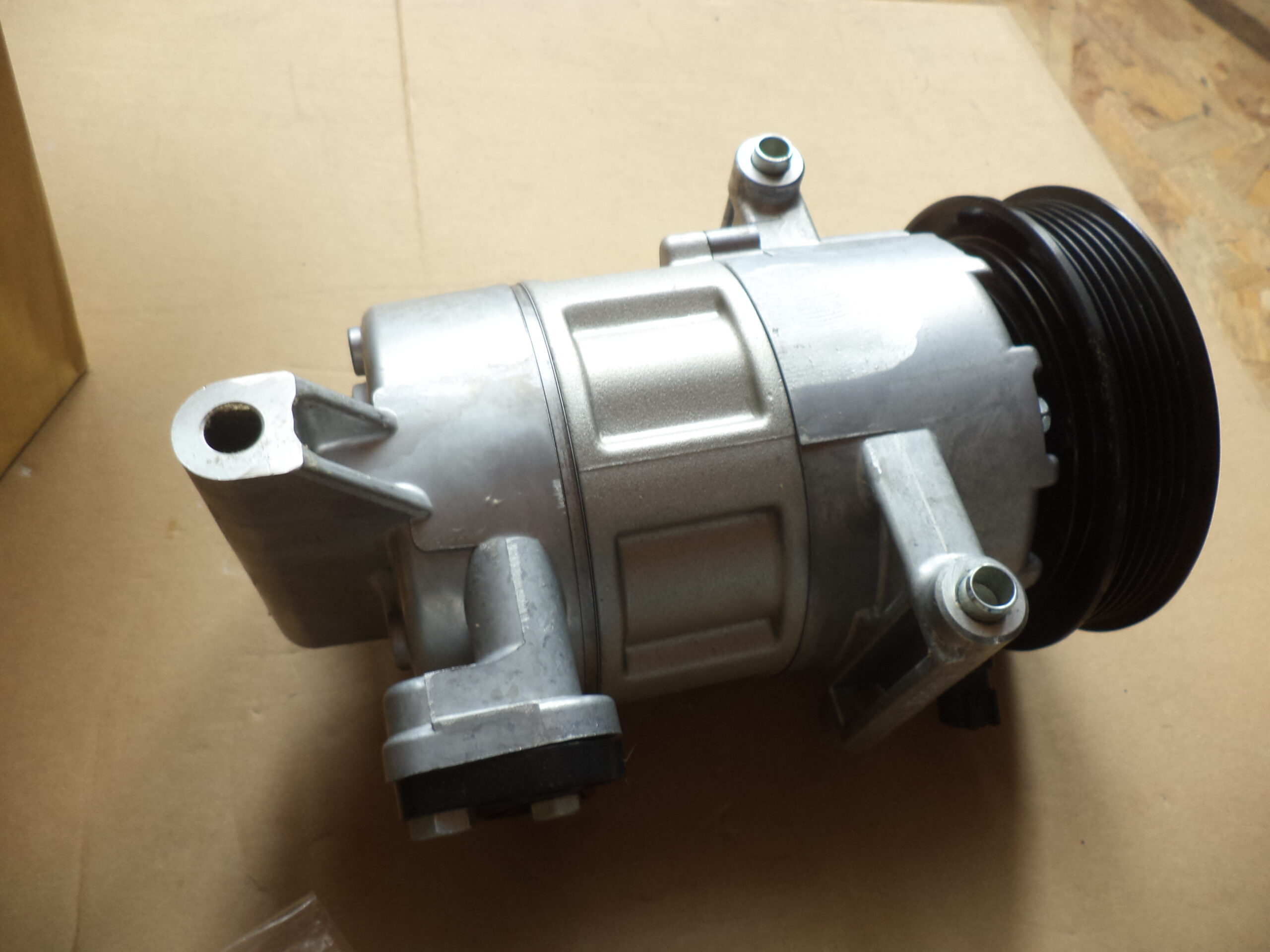n°he8 compresseur climatisation jumper ducato transit boxer 8fk351334521 neuf n°he8 compresseur climatisation jumper ducato transit boxer 8fk351334521 neuf DPA86