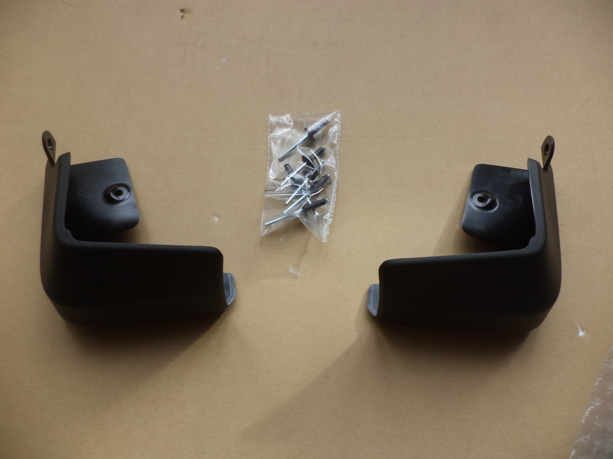 n°j12 jeu bavette avant peugeot 208 E208 1635053680 neuf DPA86