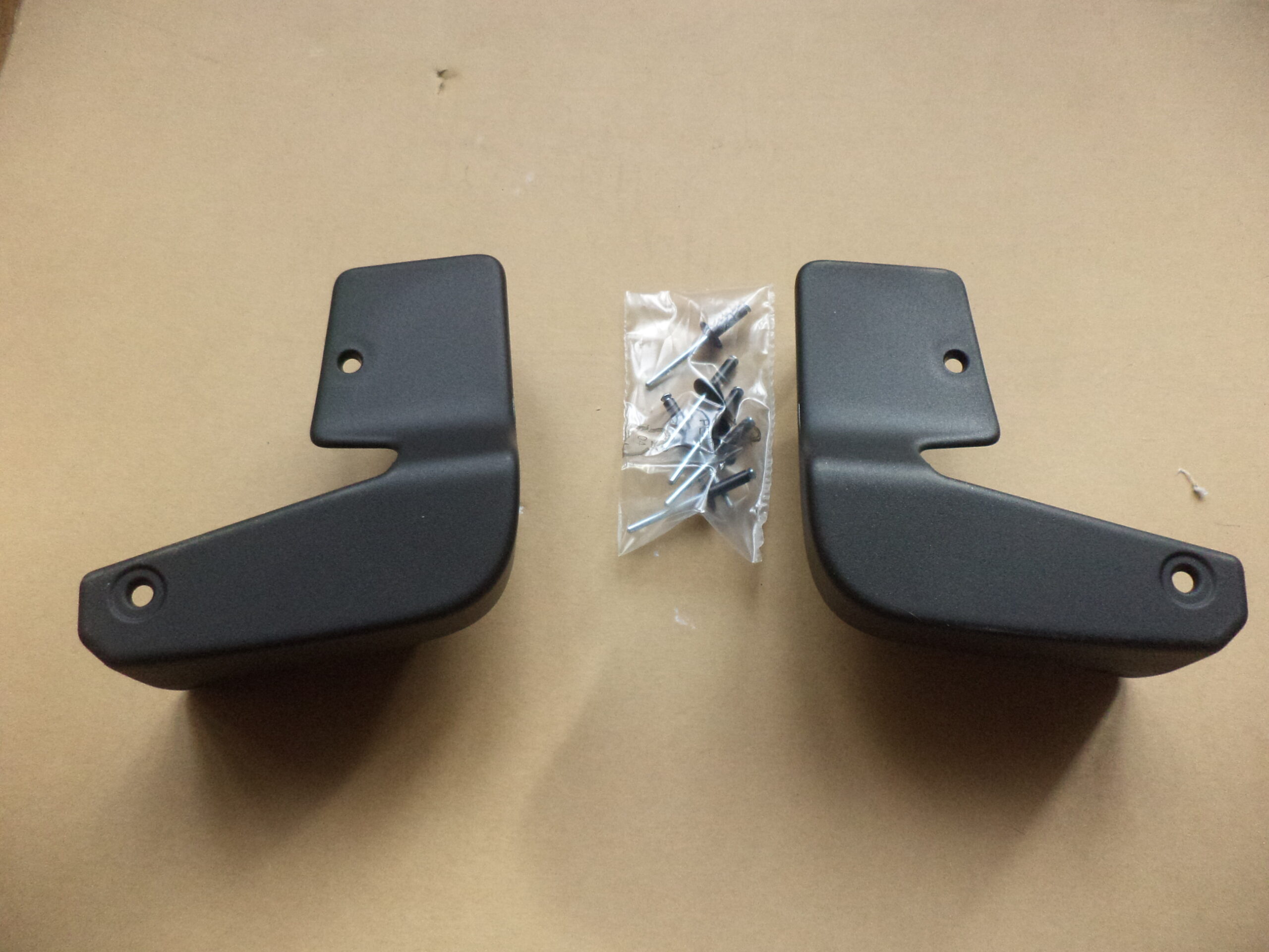 n°j12 jeu bavette avant peugeot 208 E208 1635053680 neuf DPA86
