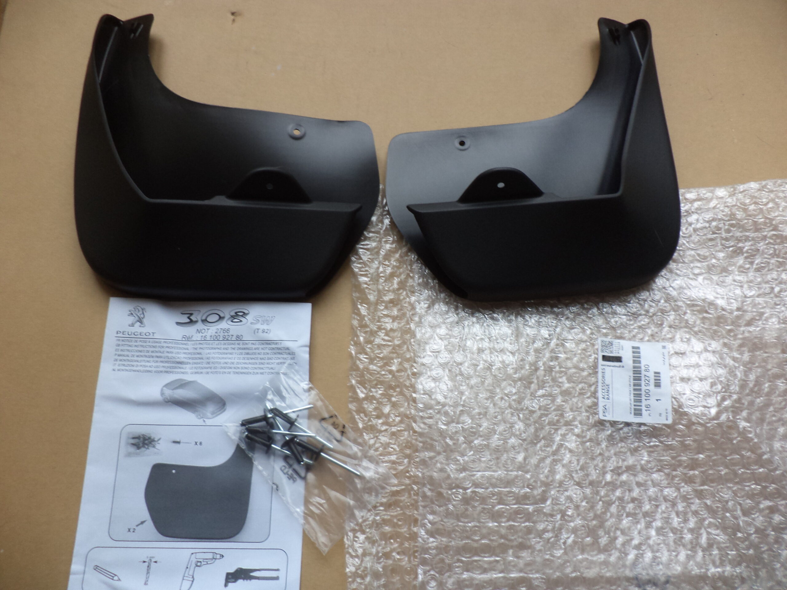 n°j13 jeu bavette arriere peugeot 308 853355 8530zj neuf DPA86