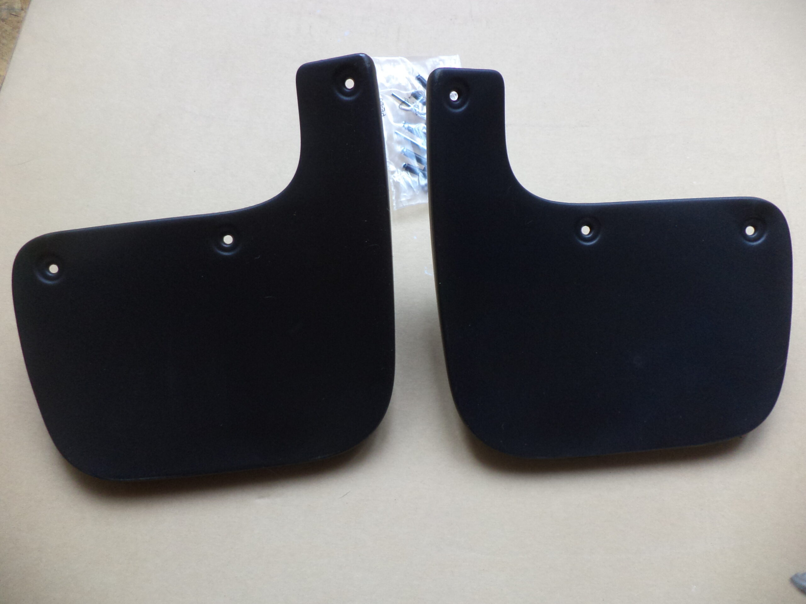 n°j18 jeu bavette arriere peugeot expert 3 jumpy 3 1613407980 neuf DPA86