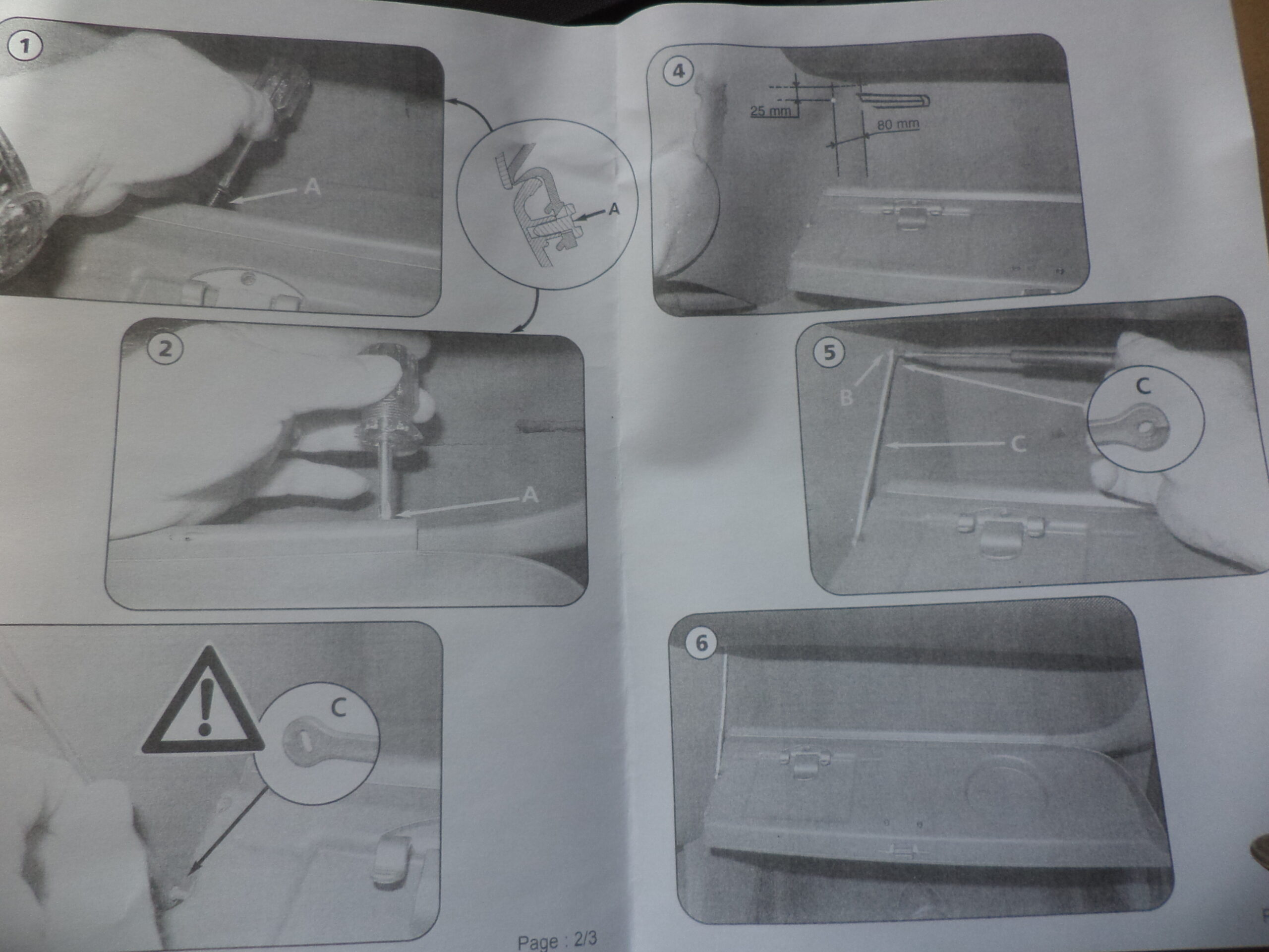 n°j23 porte de boite à gants Peugeot 107 Citroen C1 1608388380 neuve n°j23 porte de boite à gants Peugeot 107 Citroen C1 1608388380 neuve DPA86