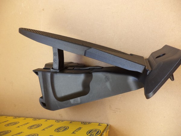 n°he113 pedale accelerateur MINI R55 R61 F54 F60 6pv010946241 neuve n°he113 pedale accelerateur MINI R55 R61 F54 F60 6pv010946241 neuve DPA86