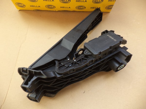 n°he116 pedale accelerateur audi TT a3 golf passat scirocco 6pv010946021 neuf DPA86
