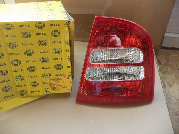 n°he123 feu skoda octavia droit 9el354074021 neuf DPA86