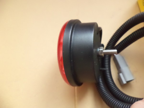 n°he127 feu led 83mm 24V 2sb959010941 2sb959010301 neuf DPA86