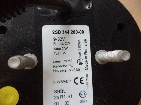 n°he130 feu arriere led 122mm 2sd344200001 hella neuf 12V 24V DPA86