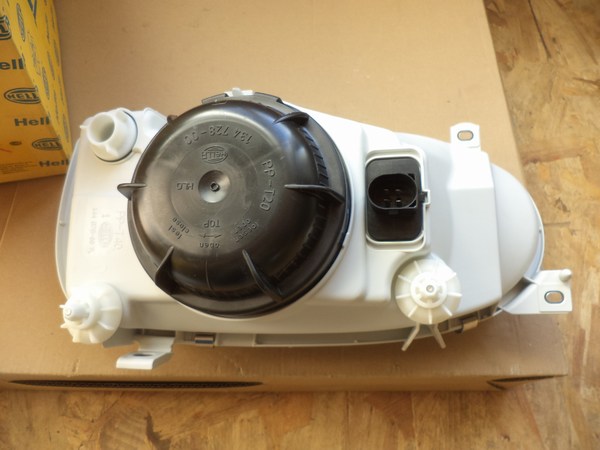n°he132 phare VW golf 3 droit 1aj007235241 hella DPA86