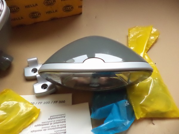 n°h133 lot Projecteurs longue portée 12V hella 1fb007892071 neuf DPA86