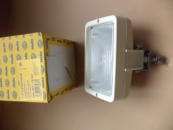 n°he134 projecteur travail hella marine 1ga007118001 neuf DPA86