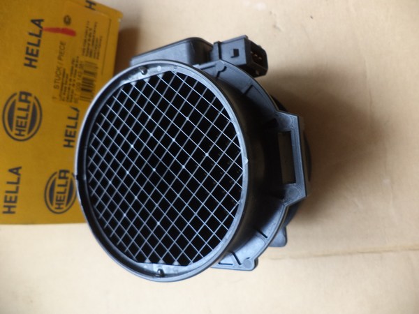 n°he150 debitmetre volvo 2.0 T s40 v40 8et009142381 neuf n°he150 debitmetre volvo 2.0 T s40 v40 8et009142381 neuf DPA86