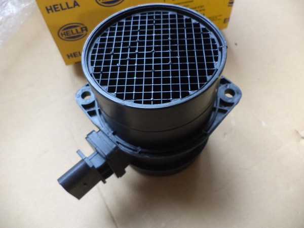 n°he155 debitmetre audi a3 a4 a5 a6 TT q5 8et009149181 hella neuf n°he155 debitmetre audi a3 a4 a5 a6 TT q5 8et009149181 hella neuf DPA86