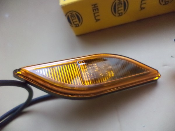 n°he177 lot repetiteurs led 12v 24v 2bm013338021 hella neuf DPA86