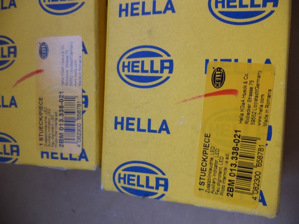n°he177 lot repetiteurs led 12v 24v 2bm013338021 hella neuf DPA86