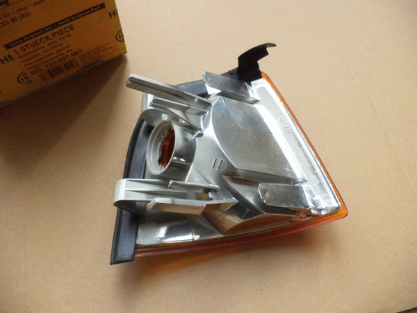 n°he31 clignotant audi 80 B3 avant gauche 9el135007001 neuf DPA86