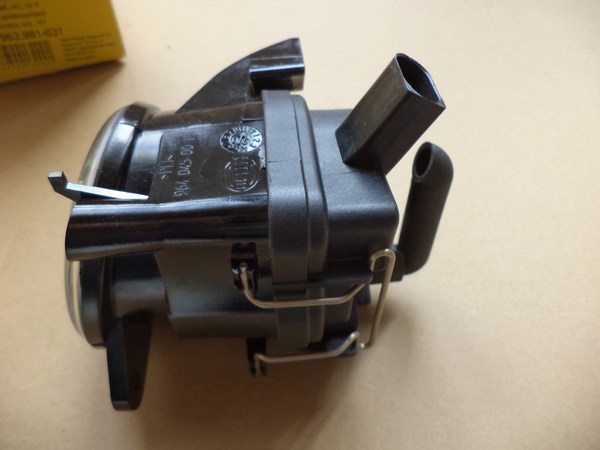 n°he34 antibrouillard VW polo 3 avant gauche 1na963981031 neuf DPA86