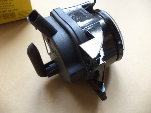 n°he34 antibrouillard VW polo 3 avant gauche 1na963981031 neuf DPA86