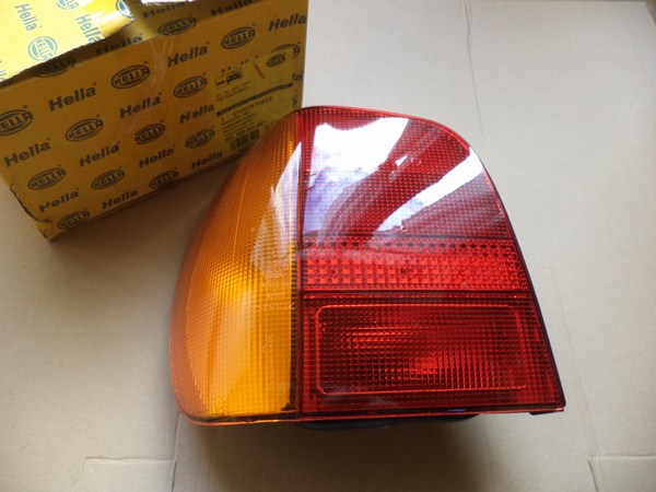 n°he38 feu VW polo arriere gauche 9el962541051 neuf DPA86