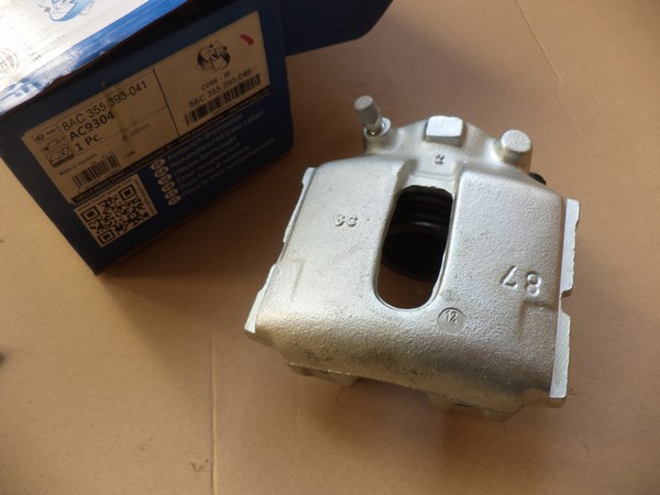 n°he41 etrier ford scorpio mondeo avant gauche 8ac355393041 E.S n°he41 etrier ford scorpio mondeo avant gauche 8ac355393041 E.S DPA86