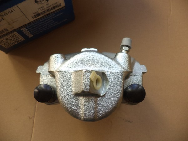 n°he41 etrier ford scorpio mondeo avant gauche 8ac355393041 E.S n°he41 etrier ford scorpio mondeo avant gauche 8ac355393041 E.S DPA86