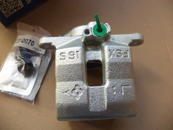 n°he44 etrier mazda MX5 avant gauche hella 8ac355395291 E.S DPA86