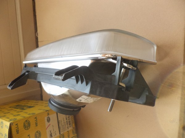 n°he45 phare VW transporter T4 avant gauche 1aj006051211 neuf DPA86