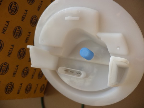 n°he48 pompe essence mercedes classe E  C  w204 8tf358146031 neuve DPA86