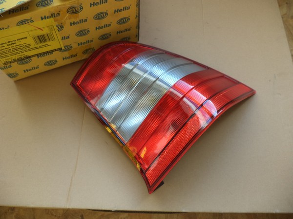 n°he49 feu mercedes classe C break S202 arriere droit 9el146526021 neuf DPA86