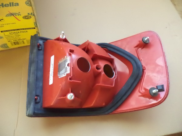 n°he51 feu audi 100 A6 C4 avant arriere droit 9el140064021 neuf DPA86