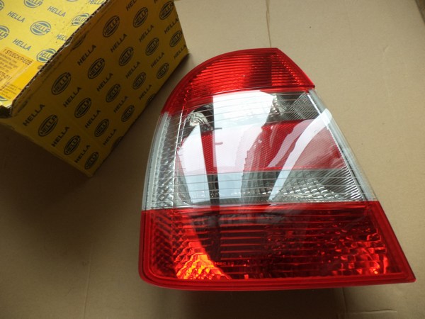 n°he66 feu skoda superb gauche 9el354079011 neuf DPA86