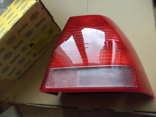 n°he71 feu VW polo 36N2 droit 9el964116111 neuf DPA86