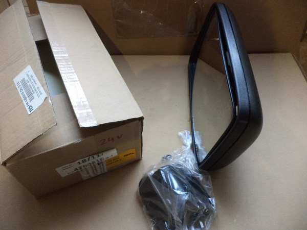 n°he77 retroviseur mercedes vario 24V electrique 8sb50135824 hella neuf DPA86