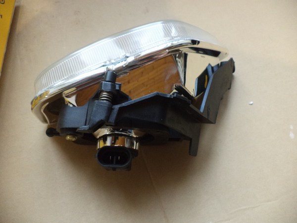n°he78 antibrouillard ford focus droit 1na010205021 neuf n°he78 antibrouillard ford focus droit 1na010205021 neuf DPA86