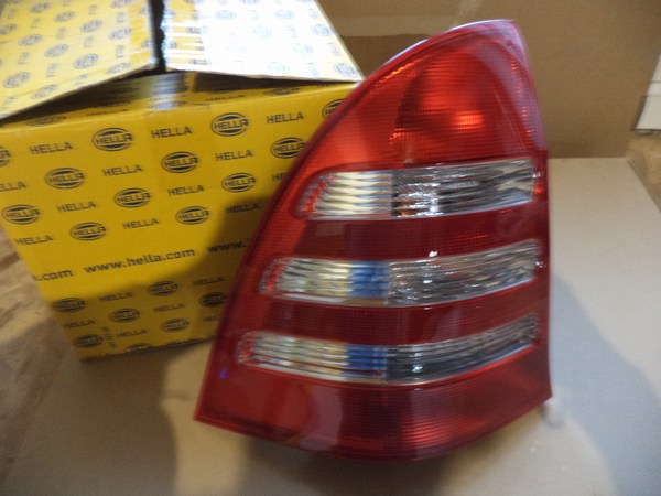 n°he84 feu mercedes classe C break S203 gauche 2vp008048051 neuf DPA86
